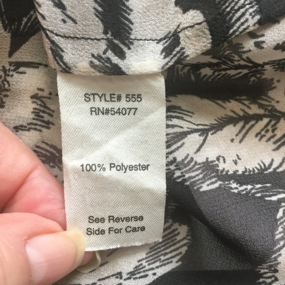 CAbi #555 Irresistible Ruffle Button Down Blouse M - Picture 6 of 7